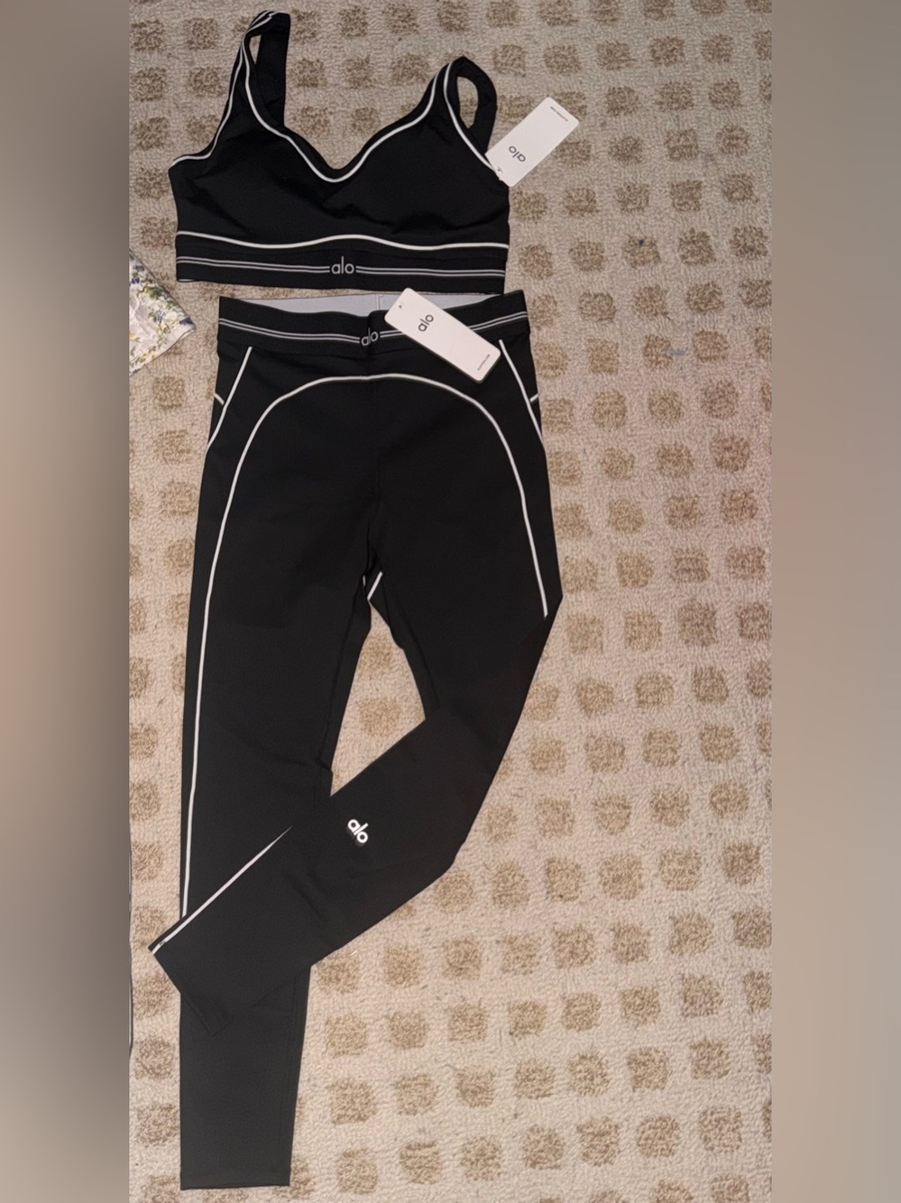 ALO Yoga Black Set
